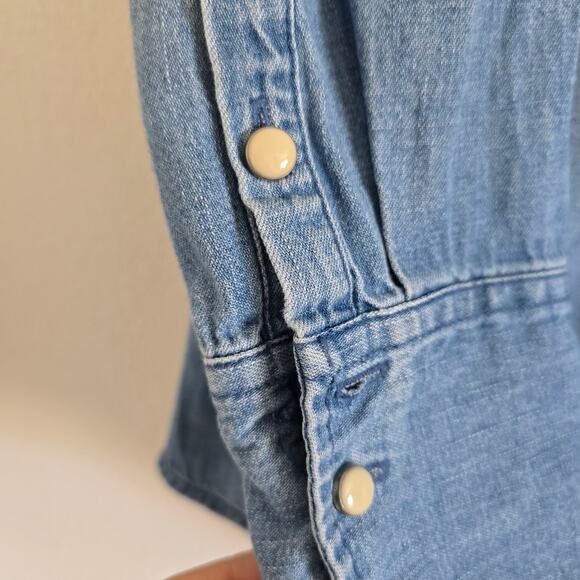 J. Crew Garcon Chambray Denim Western Shirt Pearl Button UP Size 4 (Fits like M) - Picture 6 of 9